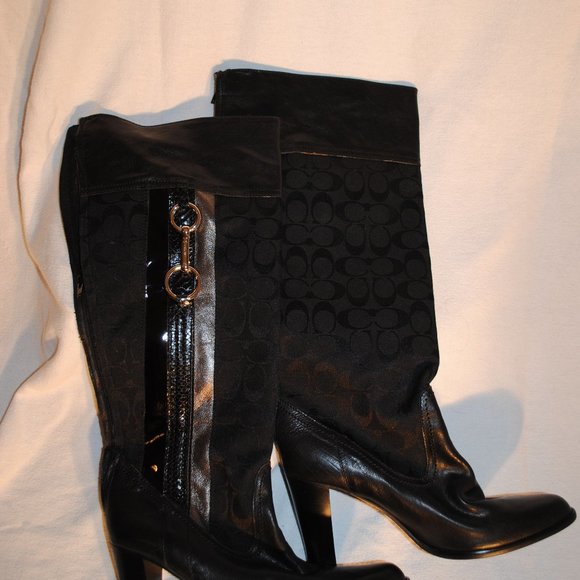 COACH BLACK  BOOTS  SLIGHTLY USED SZ 10B - Picture 1 of 4